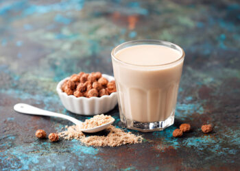 Comparative Studies on Amelioration of Renal and Hepatic Functions by Essential Oil of Picralima nitida Seeds and Azadirachta indica Leaves in Mice Infected by Plasmodium berghei (NK-65)