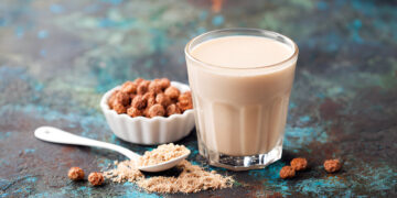 Comparative Studies on Amelioration of Renal and Hepatic Functions by Essential Oil of Picralima nitida Seeds and Azadirachta indica Leaves in Mice Infected by Plasmodium berghei (NK-65)